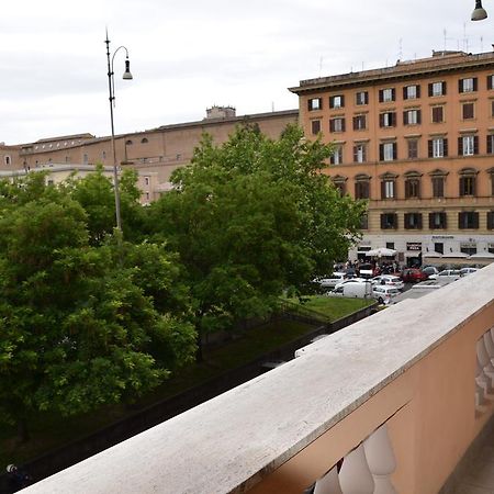 Un Caffe Sul Balcone 1 Apartment Rome Bilik gambar