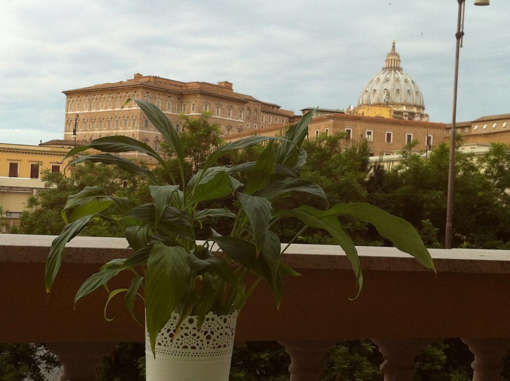 Un Caffe Sul Balcone 1 Apartment Rome Bilik gambar