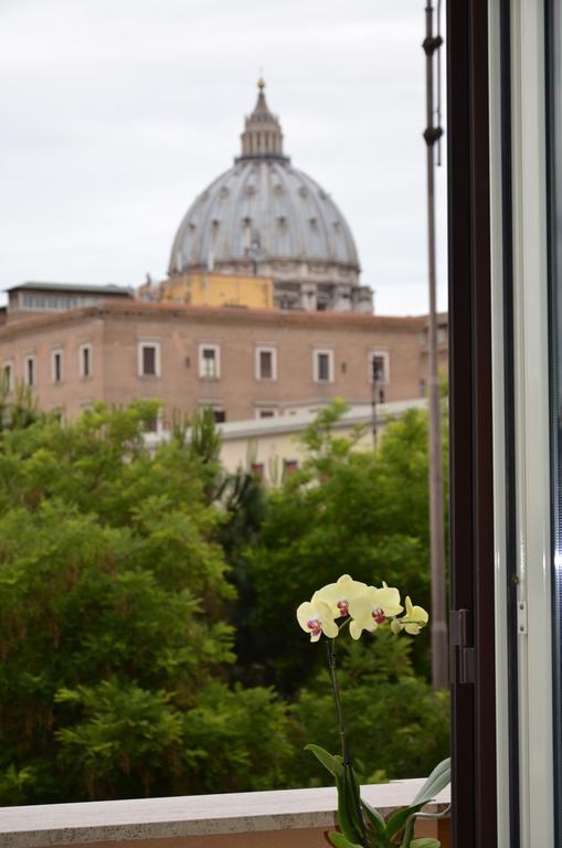 Un Caffe Sul Balcone 1 Apartment Rome Bilik gambar